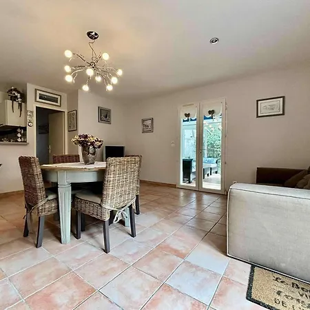 Maison Calme Proche Avec Jardin A - Fr-1-246a-302 Σπίτι διακοπών